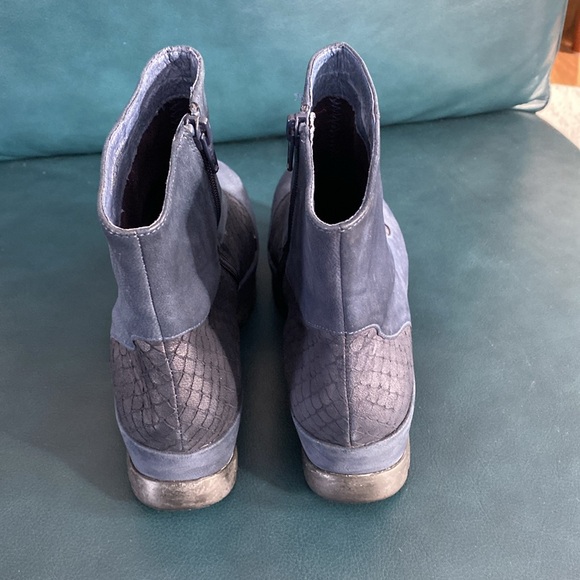 Camper Suede Wedge Heel Booties - Picture 4 of 15